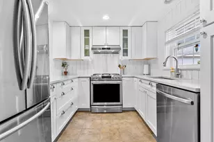 33 Stratford Pl, Kennebunk, ME 04043 - Photo 1