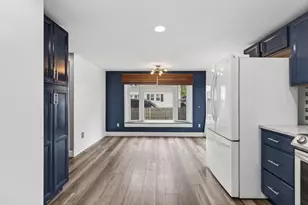 923 Broadway, South Portland, ME 04106 - Photo 7
