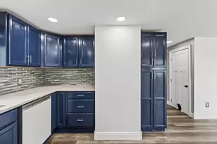 923 Broadway, South Portland, ME 04106 - Photo 9