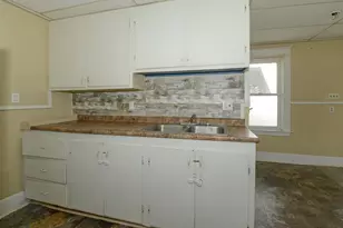 11 Holman Ave, Mexico, ME 04257 - Photo 9