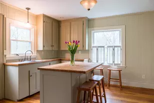 8 Oak Ave, Freeport, ME 04032 - Photo 3