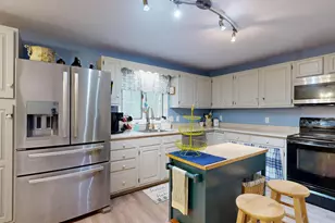 38 Pamela Dr, Winthrop, ME 04364 - Photo 5
