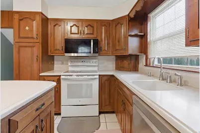 37 Stevens Street, Lewiston, ME 04240 - Photo 13