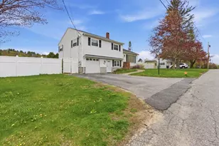 37 Stevens St, Lewiston, ME 04240 - Photo 3