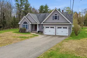 46 Longwood Dr, Gardiner, ME 04345 - Photo 3