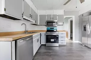 34 Otis St, Livermore Falls, ME 04254 - Photo 3