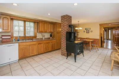 1124 Main Street, Jay, ME 04262 - Photo 9