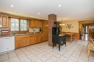 1124 Main St, Jay, ME 04262 - Photo 9