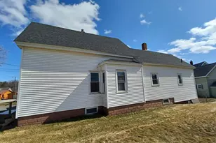 3 Pleasant St, Fairfield, ME 04937 - Photo 33
