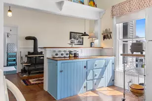 17 High St, Vinalhaven, ME 04863 - Photo 5