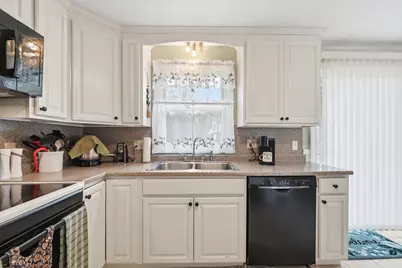 18 Burke Street, Farmingdale, ME 04344 - Photo 17