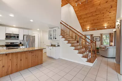 170 W Grand Avenue, Old Orchard Beach, ME 04064 - Photo 5
