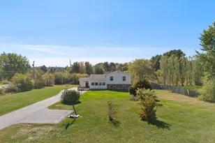 35 Longmeadow Dr, Gorham, ME 04038 - Photo 3