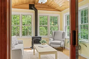 37 Shelby Ln, South Portland, ME 04106 - Photo 15