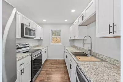 28 Orchard Street, Gardiner, ME 04345 - Photo 3