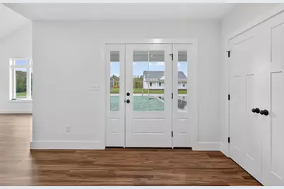17 Middle Road, Kennebunk, ME 04043 - Photo 3