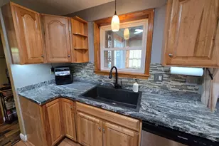 16 Kyle St, Brunswick, ME 04011 - Photo 11
