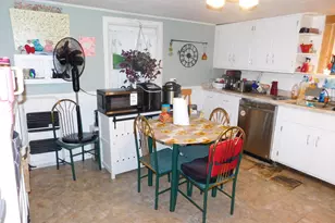 17 Vernon St, Bangor, ME 04401 - Photo 9
