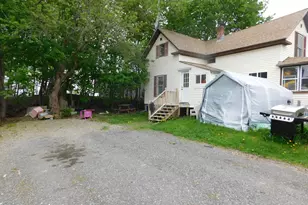 17 Vernon St, Bangor, ME 04401 - Photo 5