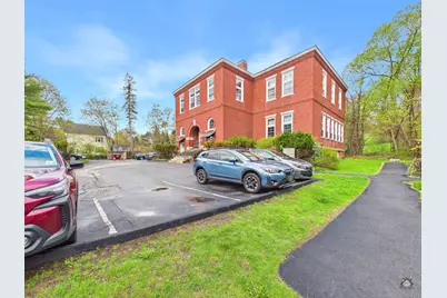 85 Middle Street #10, Hallowell, ME 04347 - Photo 5