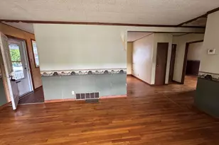 250 Stinson St, Pittsfield, ME 04967 - Photo 7