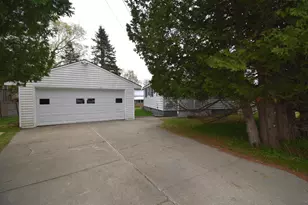 250 Stinson St, Pittsfield, ME 04967 - Photo 15