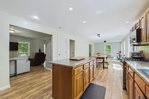 8 Wedgewood Dr, Oakland, ME 04963 - Photo 11
