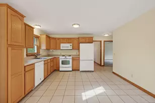 99 Merrill Rd, Lewiston, ME 04240 - Photo 5