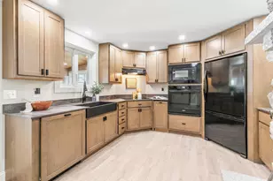 28 E Eleanor Ave, Standish, ME 04084 - Photo 9