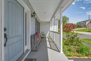 40 Hillview Dr, Bangor, ME 04401 - Photo 3