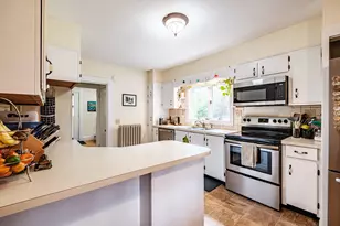 29 Pleasant St, Norway, ME 04268 - Photo 11