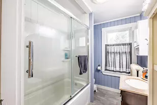 29 Pleasant St, Norway, ME 04268 - Photo 33