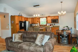 39 Fairbanks Rd, Wayne, ME 04284 - Photo 5