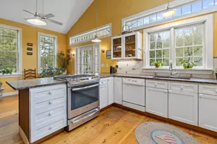 243 Falmouth Rd, Falmouth, ME 04105 - Photo 15