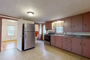 8 Howe St, Lewiston, ME 04240 - Photo 7
