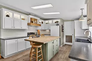 5 10 11 Country Ln, Kingfield, ME 04947 - Photo 19