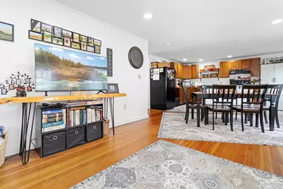 1096 Middle Road, Warren, ME 04864 - Photo 3