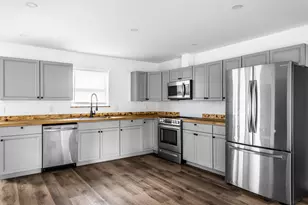 631 Essex St, Bangor, ME 04401 - Photo 7