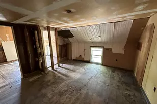 77 Main St, Fairfield, ME 04937 - Photo 27