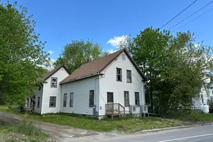 77 Main St, Fairfield, ME 04937 - Photo 1