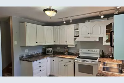 28 Park Avenue E, Brewer, ME 04412 - Photo 9