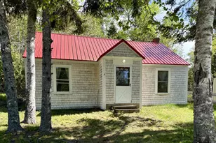 6 Meyer St, Eastport, ME 04631 - Photo 3