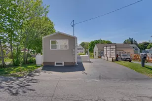 31 Spruce St, Rockland, ME 04841 - Photo 3