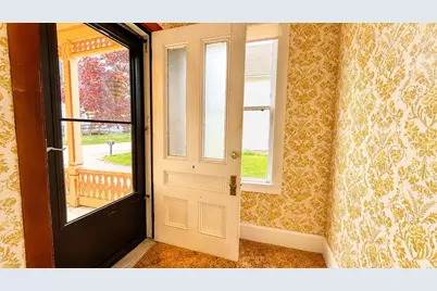 25 Center Street, Machias, ME 04654 - Photo 11