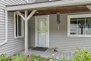 10 Summer St, Hallowell, ME 04347 - Photo 5