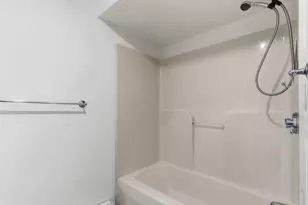 134 - 136 Sawyer St, South Portland, ME 04106 - Photo 13