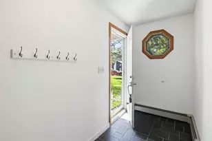 21 Melden Dr, Brunswick, ME 04011 - Photo 3