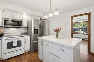 21 Melden Dr, Brunswick, ME 04011 - Photo 11