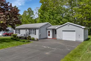 28 St Patrick Ave, Lewiston, ME 04240 - Photo 11