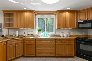 16 Pleasant Valley Rd, Cumberland, ME 04021 - Photo 9